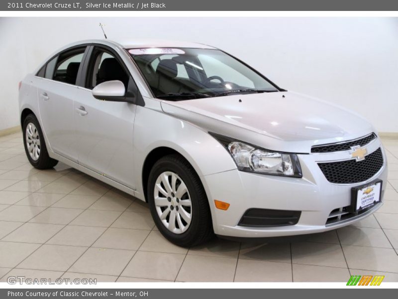 Silver Ice Metallic / Jet Black 2011 Chevrolet Cruze LT