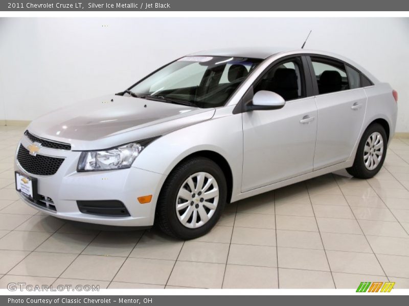 Silver Ice Metallic / Jet Black 2011 Chevrolet Cruze LT