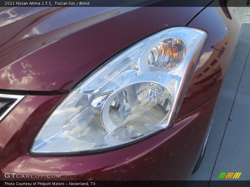 Tuscan Sun / Blond 2011 Nissan Altima 2.5 S