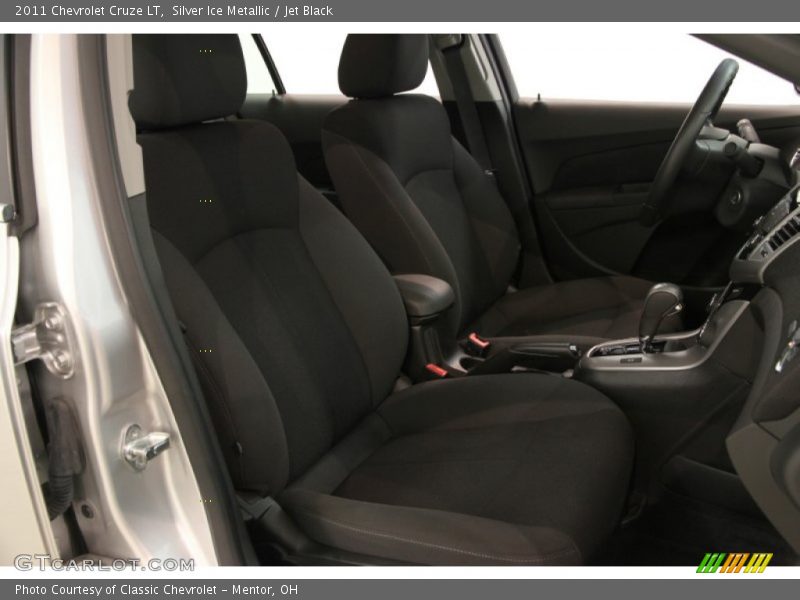 Silver Ice Metallic / Jet Black 2011 Chevrolet Cruze LT