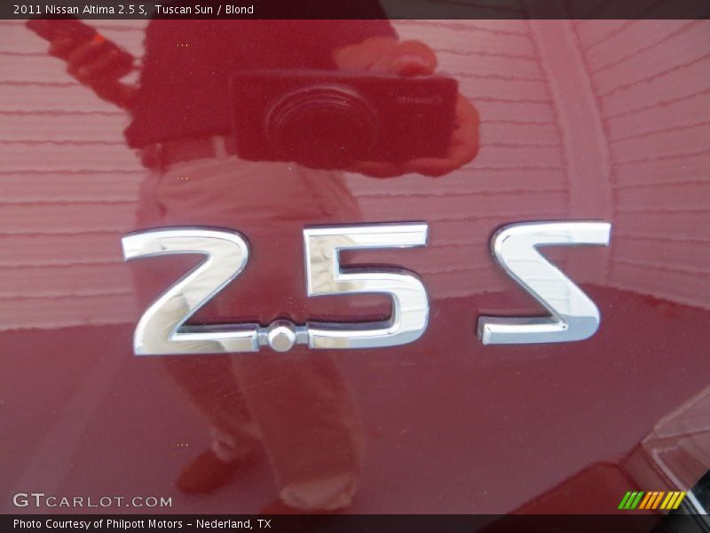 Tuscan Sun / Blond 2011 Nissan Altima 2.5 S