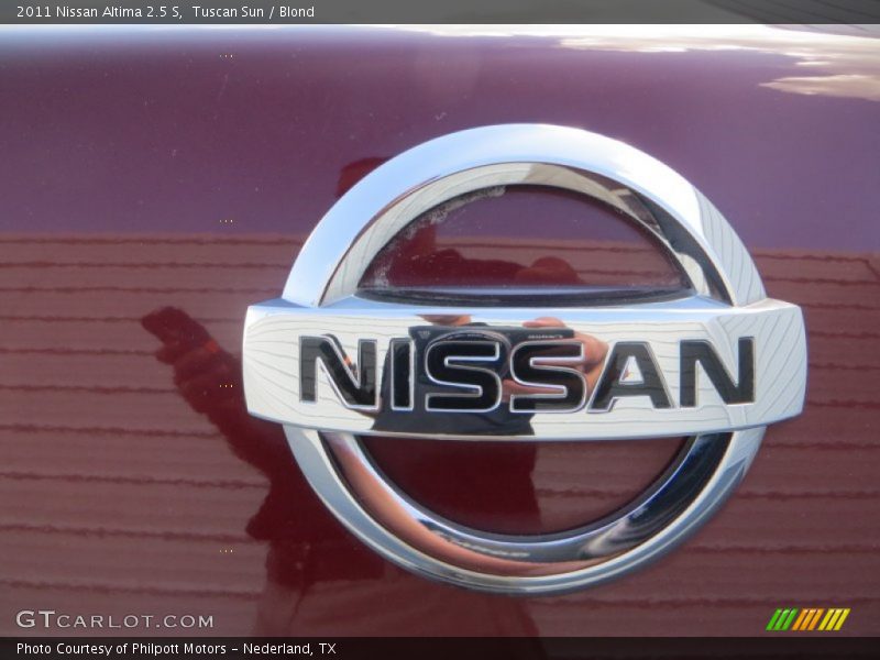 Tuscan Sun / Blond 2011 Nissan Altima 2.5 S