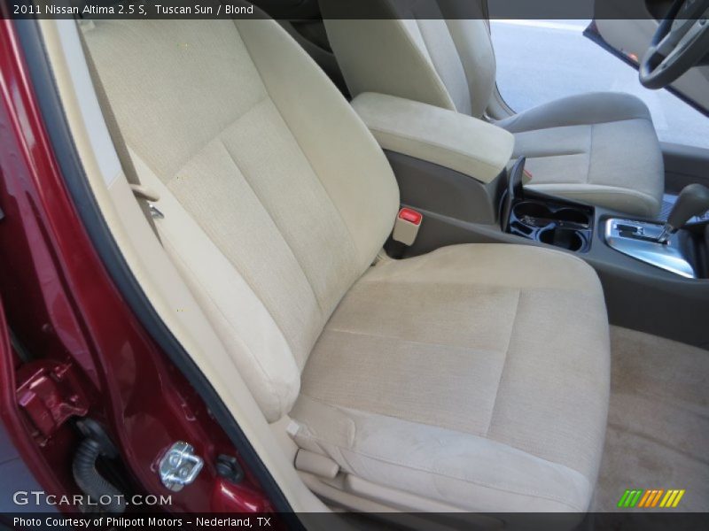 Tuscan Sun / Blond 2011 Nissan Altima 2.5 S