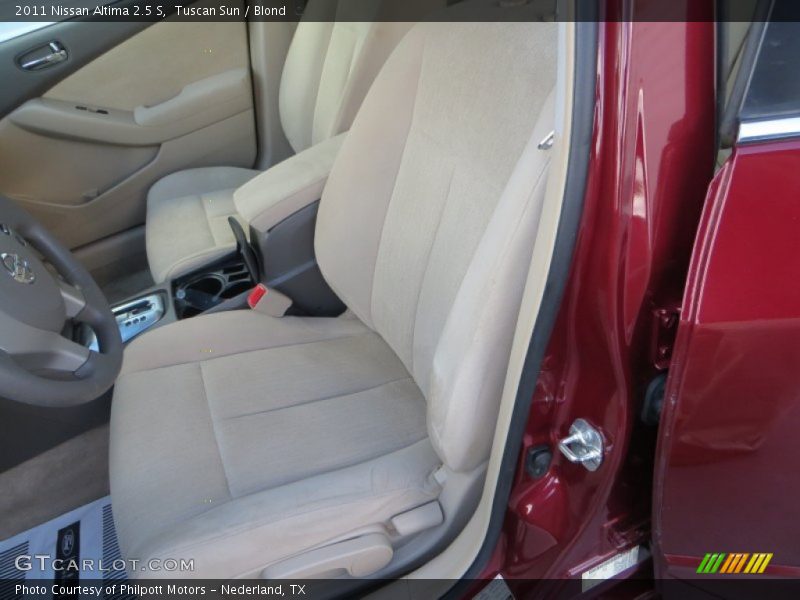 Tuscan Sun / Blond 2011 Nissan Altima 2.5 S