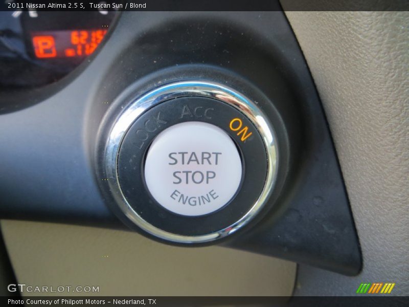 Tuscan Sun / Blond 2011 Nissan Altima 2.5 S