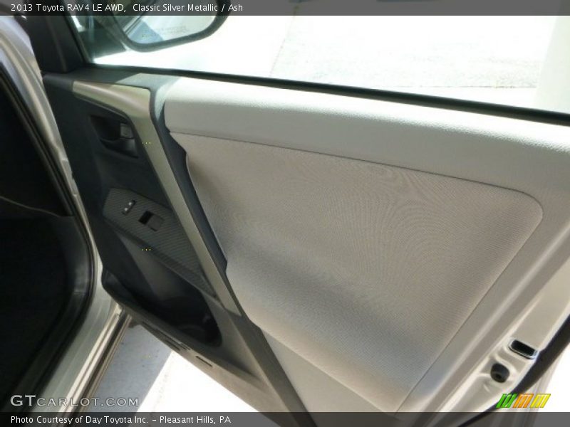 Classic Silver Metallic / Ash 2013 Toyota RAV4 LE AWD