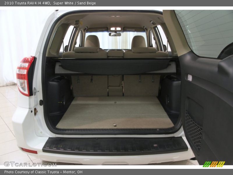 Super White / Sand Beige 2010 Toyota RAV4 I4 4WD