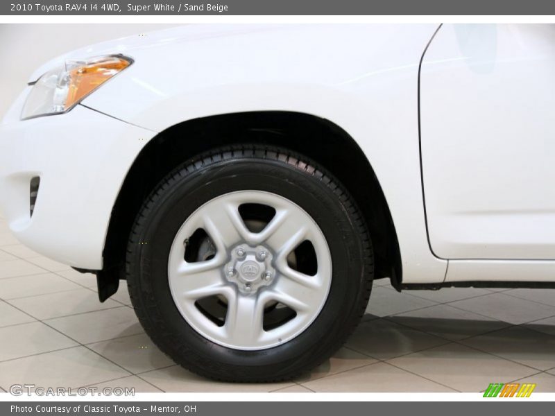 Super White / Sand Beige 2010 Toyota RAV4 I4 4WD