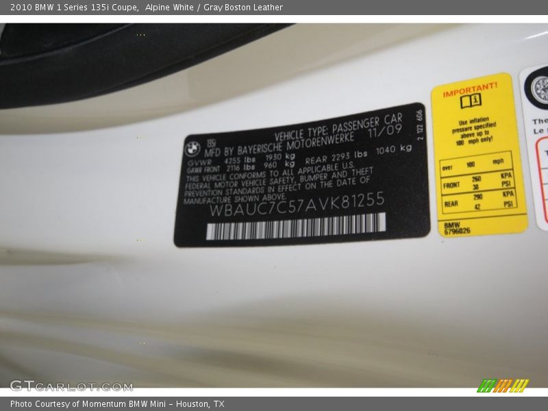 Alpine White / Gray Boston Leather 2010 BMW 1 Series 135i Coupe