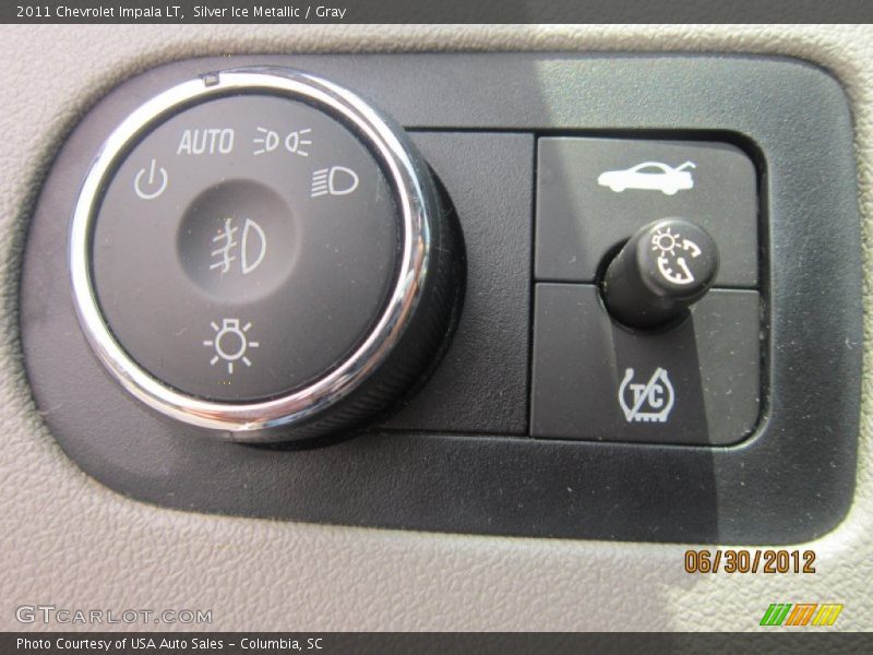 Silver Ice Metallic / Gray 2011 Chevrolet Impala LT