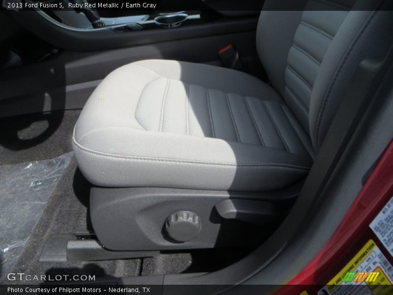 Ruby Red Metallic / Earth Gray 2013 Ford Fusion S