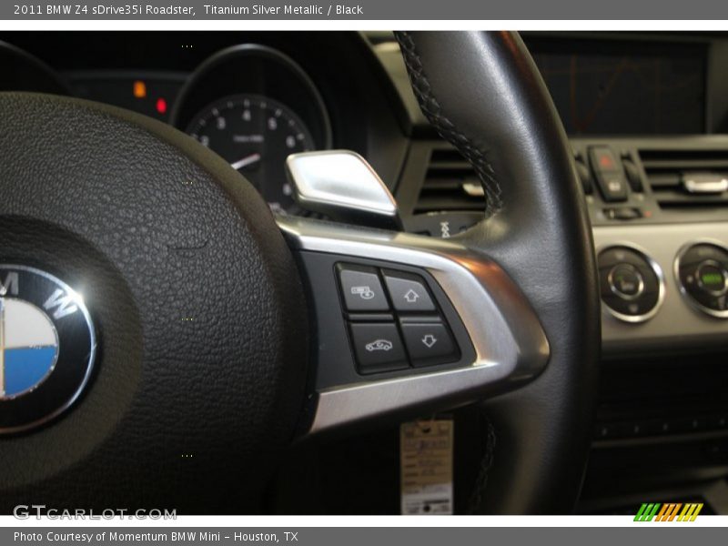 Controls of 2011 Z4 sDrive35i Roadster