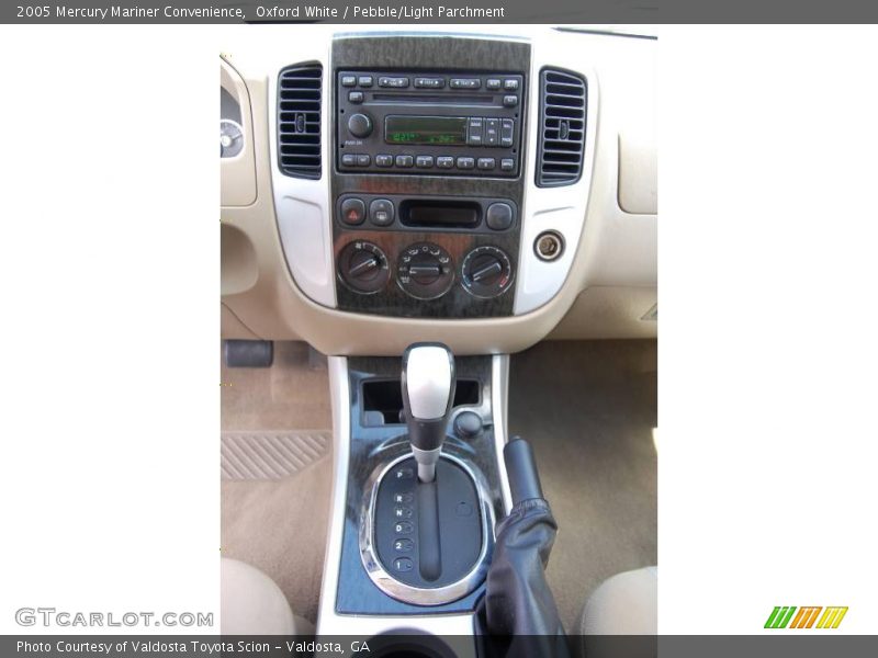 Oxford White / Pebble/Light Parchment 2005 Mercury Mariner Convenience