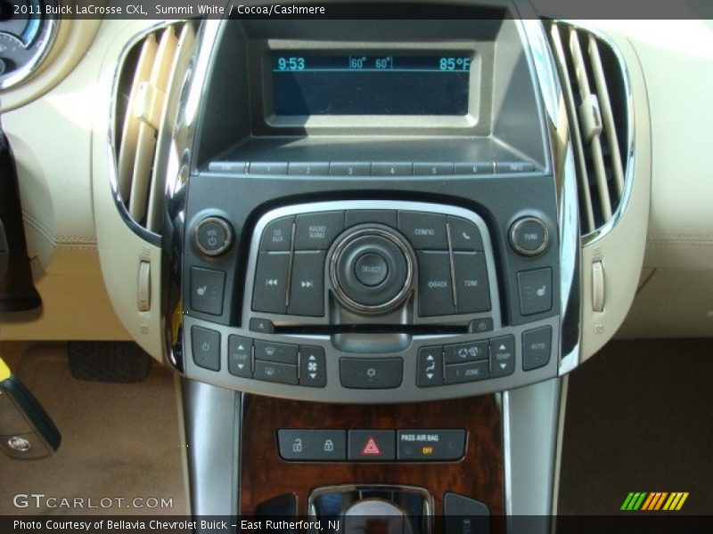 Summit White / Cocoa/Cashmere 2011 Buick LaCrosse CXL