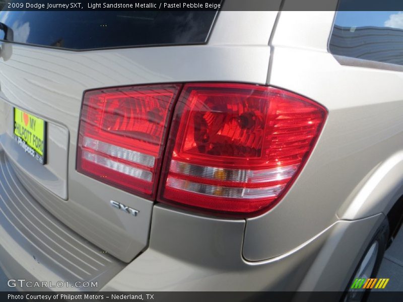 Light Sandstone Metallic / Pastel Pebble Beige 2009 Dodge Journey SXT