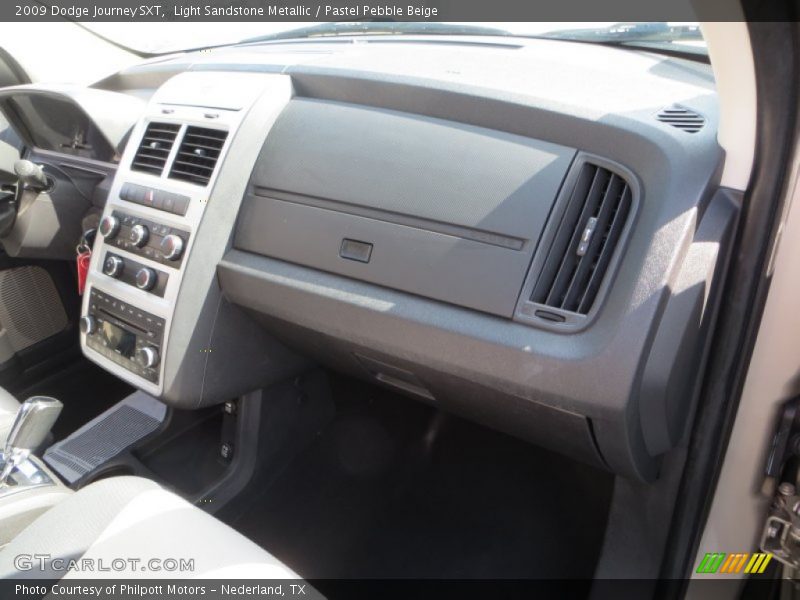 Light Sandstone Metallic / Pastel Pebble Beige 2009 Dodge Journey SXT