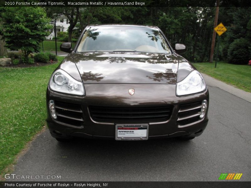 Macadamia Metallic / Havanna/Sand Beige 2010 Porsche Cayenne Tiptronic