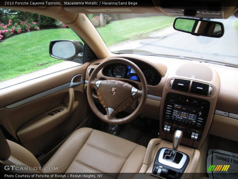 Macadamia Metallic / Havanna/Sand Beige 2010 Porsche Cayenne Tiptronic
