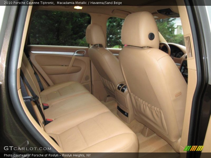 Macadamia Metallic / Havanna/Sand Beige 2010 Porsche Cayenne Tiptronic