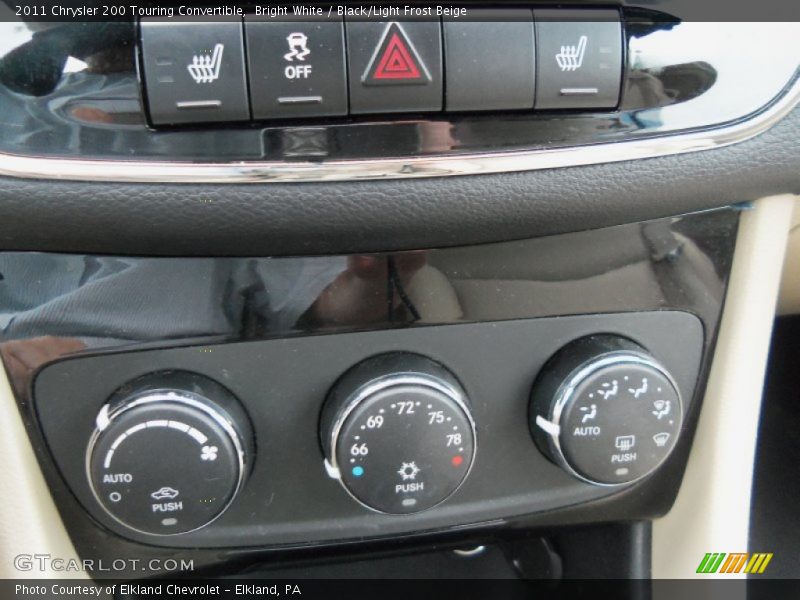 Bright White / Black/Light Frost Beige 2011 Chrysler 200 Touring Convertible