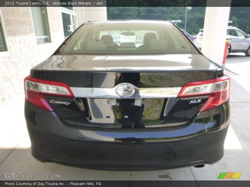 Attitude Black Metallic / Ash 2013 Toyota Camry XLE