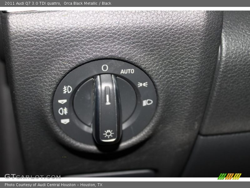 Orca Black Metallic / Black 2011 Audi Q7 3.0 TDI quattro