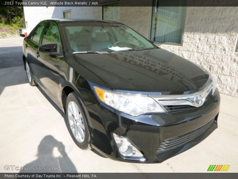 Attitude Black Metallic / Ash 2013 Toyota Camry XLE