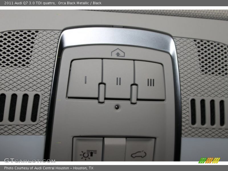 Orca Black Metallic / Black 2011 Audi Q7 3.0 TDI quattro