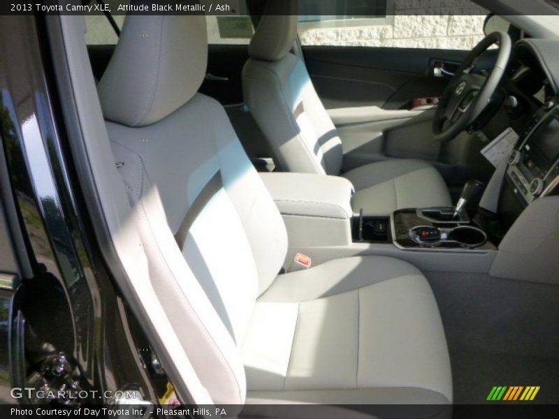 Attitude Black Metallic / Ash 2013 Toyota Camry XLE