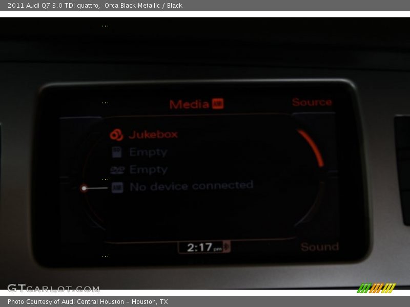 Orca Black Metallic / Black 2011 Audi Q7 3.0 TDI quattro