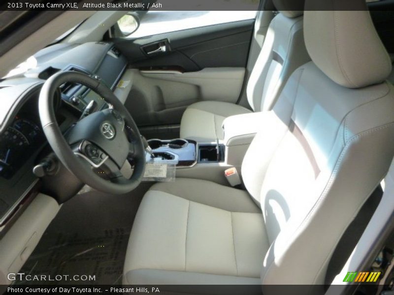 Attitude Black Metallic / Ash 2013 Toyota Camry XLE