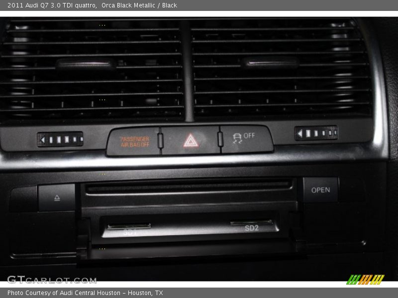 Orca Black Metallic / Black 2011 Audi Q7 3.0 TDI quattro