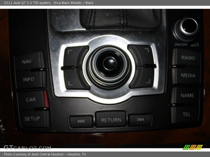 Orca Black Metallic / Black 2011 Audi Q7 3.0 TDI quattro