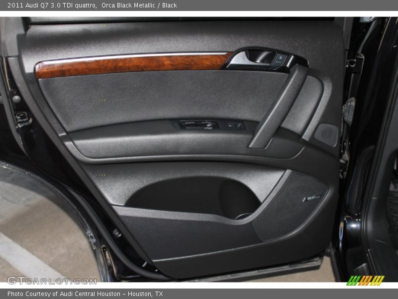 Orca Black Metallic / Black 2011 Audi Q7 3.0 TDI quattro