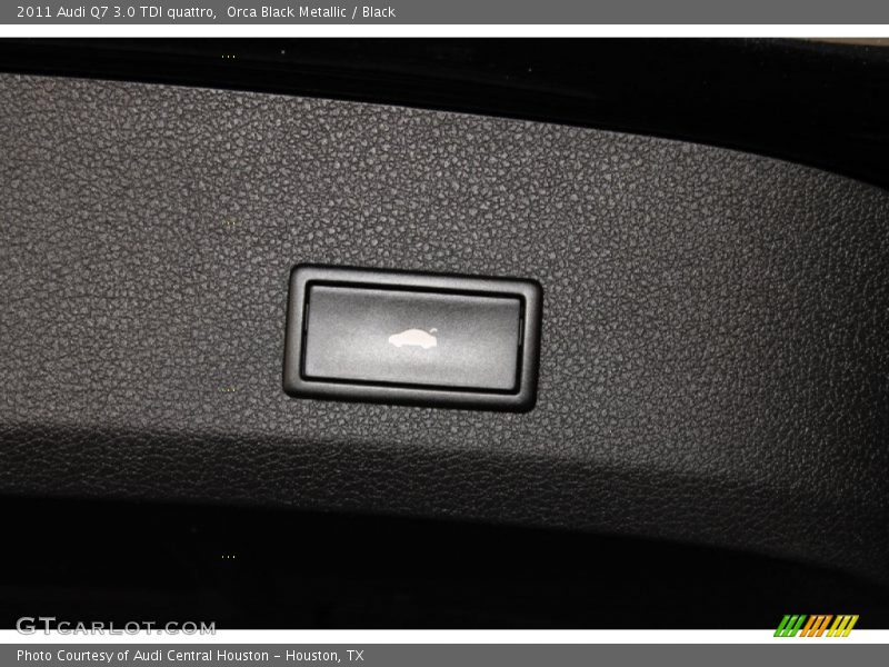 Orca Black Metallic / Black 2011 Audi Q7 3.0 TDI quattro