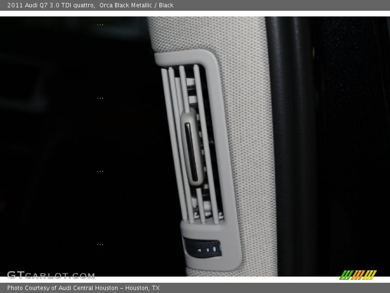 Orca Black Metallic / Black 2011 Audi Q7 3.0 TDI quattro