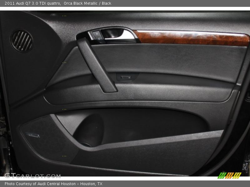 Orca Black Metallic / Black 2011 Audi Q7 3.0 TDI quattro