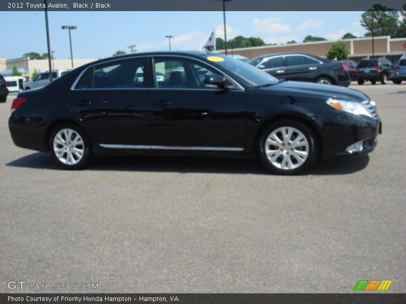 Black / Black 2012 Toyota Avalon