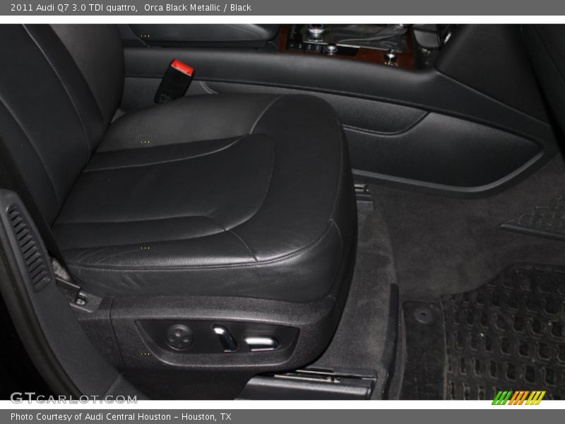 Orca Black Metallic / Black 2011 Audi Q7 3.0 TDI quattro