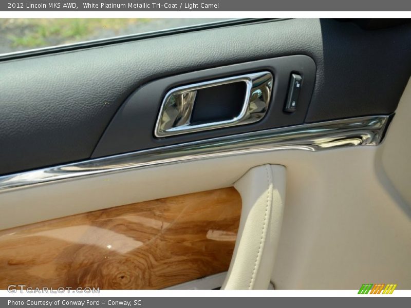 White Platinum Metallic Tri-Coat / Light Camel 2012 Lincoln MKS AWD