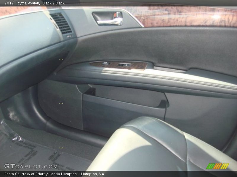 Black / Black 2012 Toyota Avalon