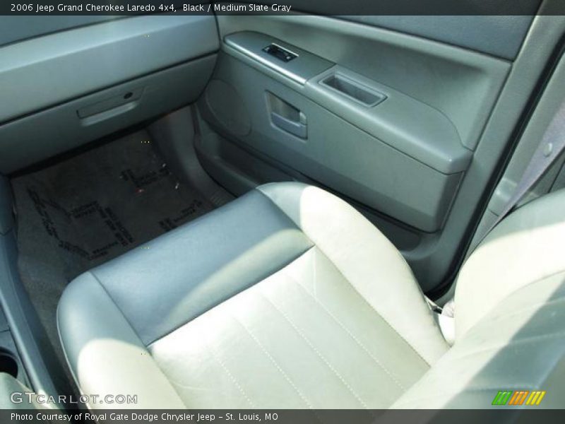 Black / Medium Slate Gray 2006 Jeep Grand Cherokee Laredo 4x4