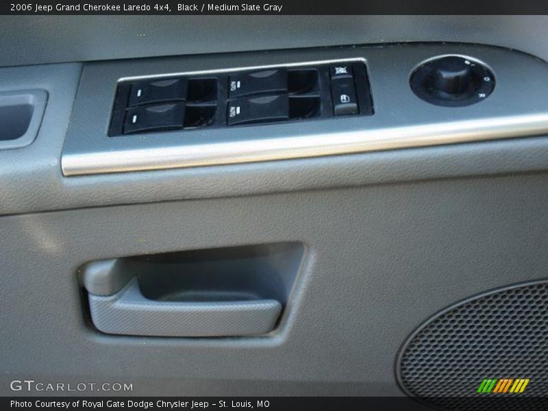 Black / Medium Slate Gray 2006 Jeep Grand Cherokee Laredo 4x4