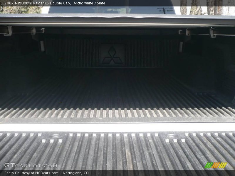 Arctic White / Slate 2007 Mitsubishi Raider LS Double Cab