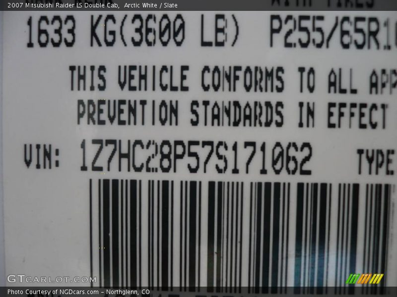 Arctic White / Slate 2007 Mitsubishi Raider LS Double Cab
