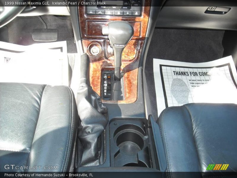 Icelandic Pearl / Charcoal Black 1999 Nissan Maxima GLE