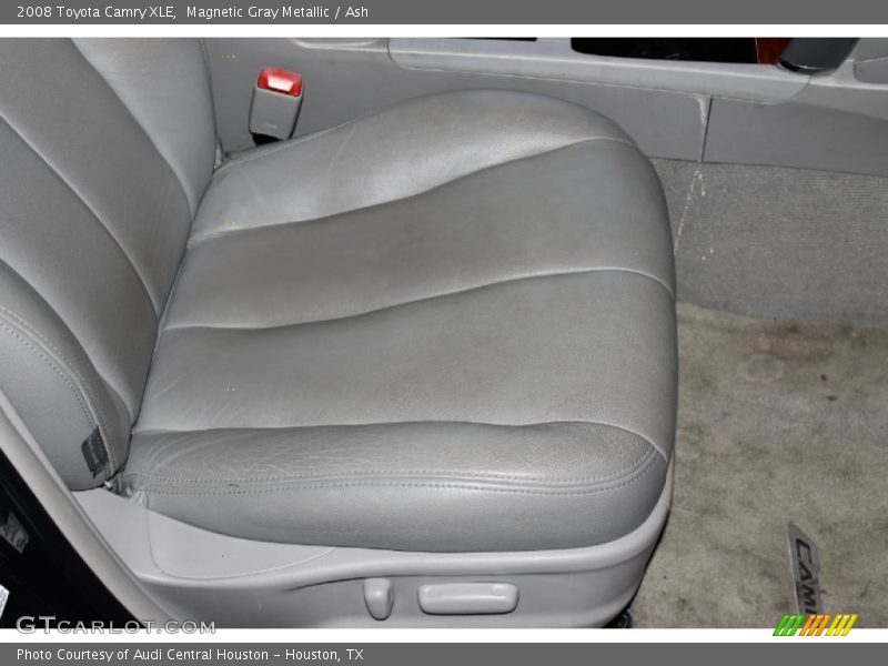 Magnetic Gray Metallic / Ash 2008 Toyota Camry XLE