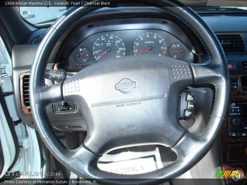 Icelandic Pearl / Charcoal Black 1999 Nissan Maxima GLE