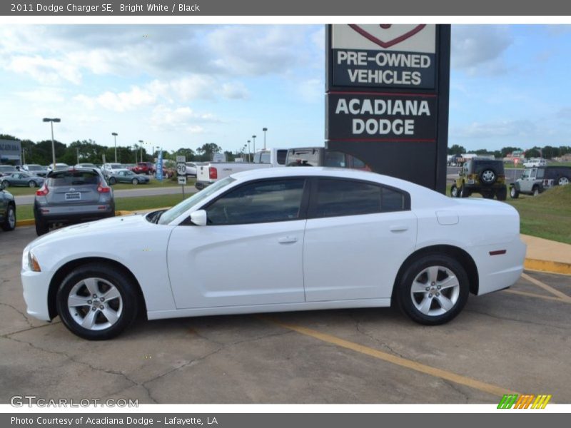 Bright White / Black 2011 Dodge Charger SE