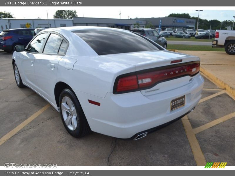 Bright White / Black 2011 Dodge Charger SE